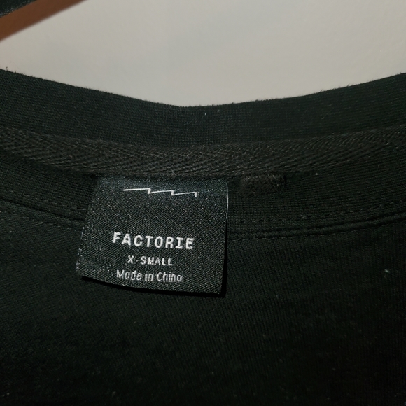 Detroit all black sweater - Picture 3 of 3